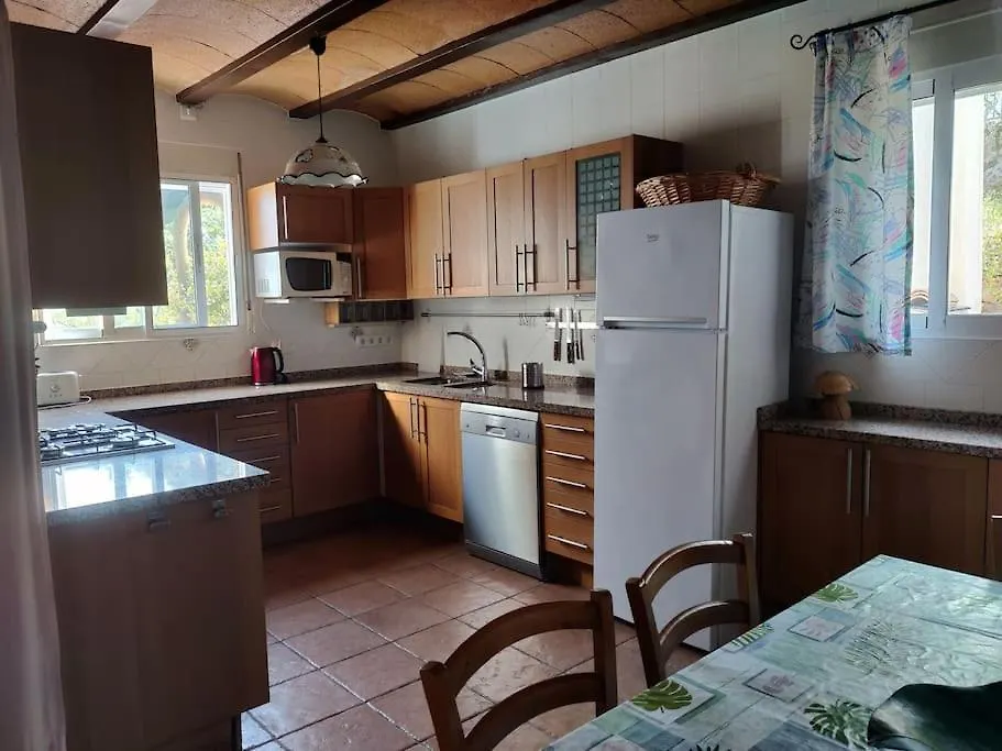 Villa Palmera, Sleeping 6, Sea View, Arenas   Arenas (Malaga)