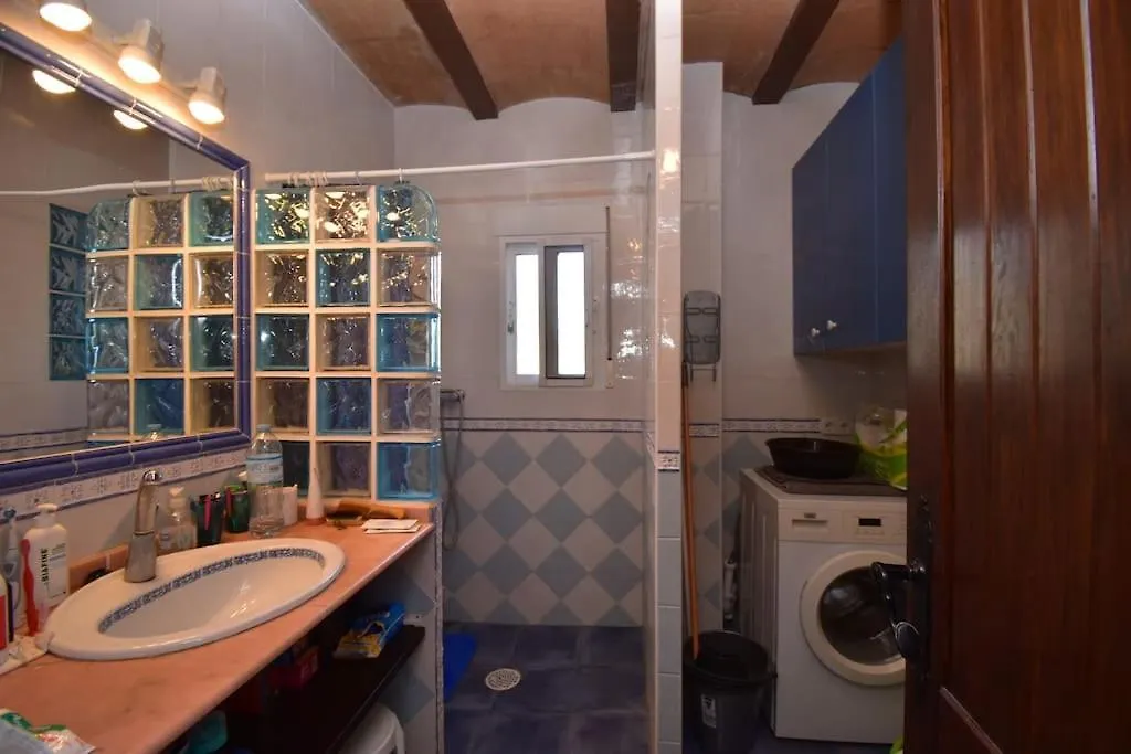 Villa Palmera, Sleeping 6, Sea View, Arenas  Arenas (Malaga)